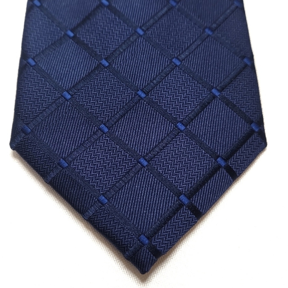 Diamond Necktie